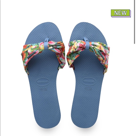 Havaianas Shoes - NEW Blue/Steel Havaianas sandals with floral strap